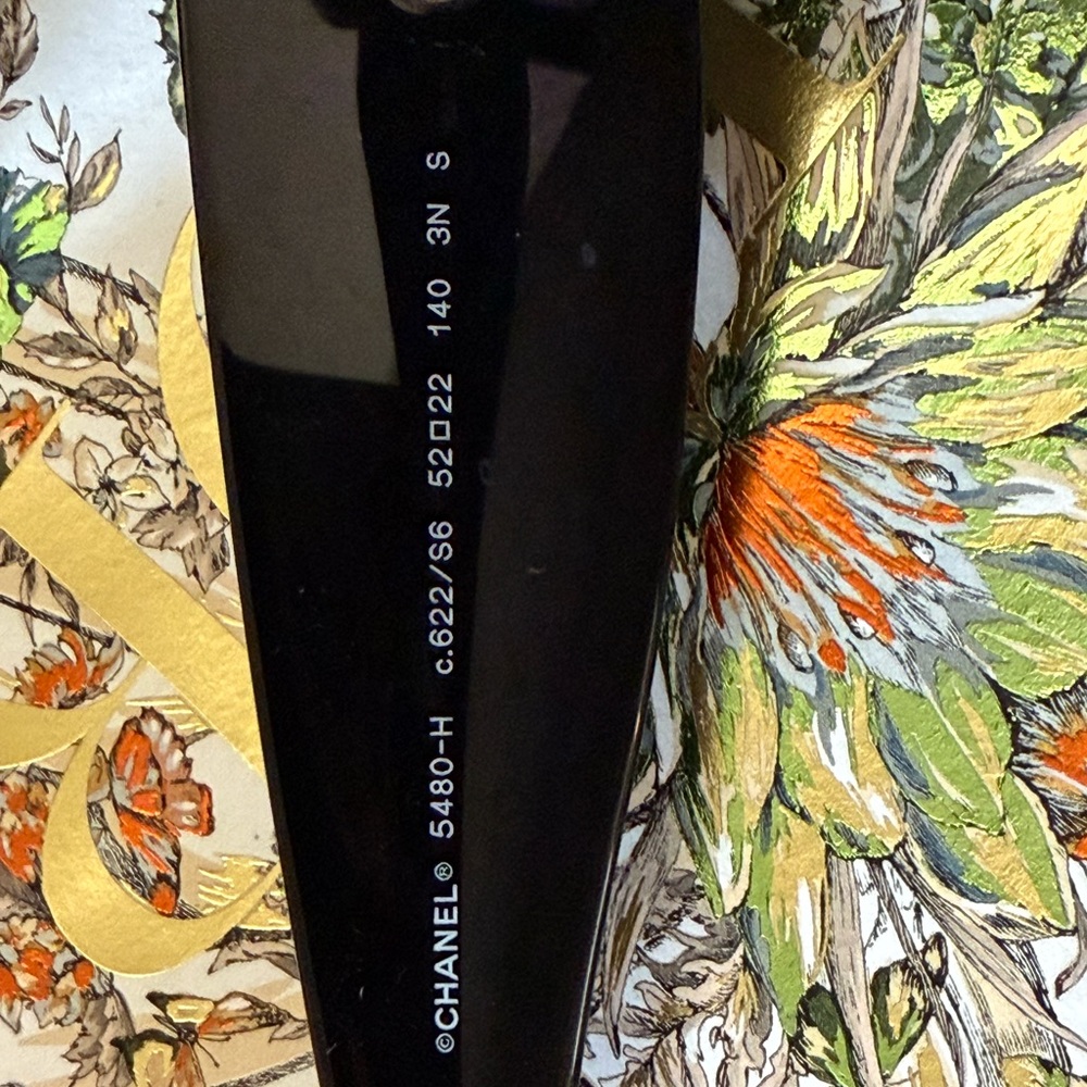 Chanel rectangle sunglasses - Picture 6 of 9